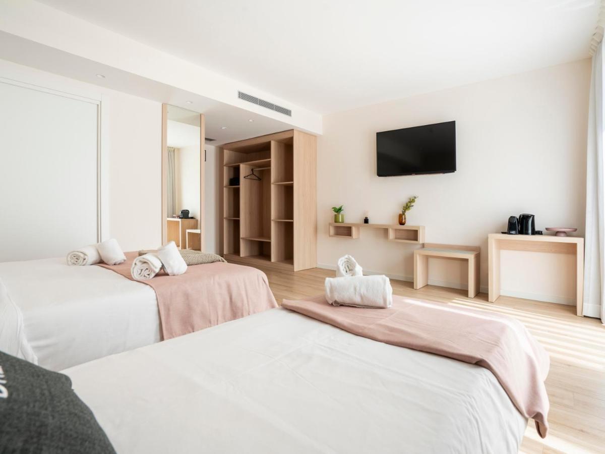 Limehome Barcelona Carrer De Besalu 82 Ngoại thất bức ảnh