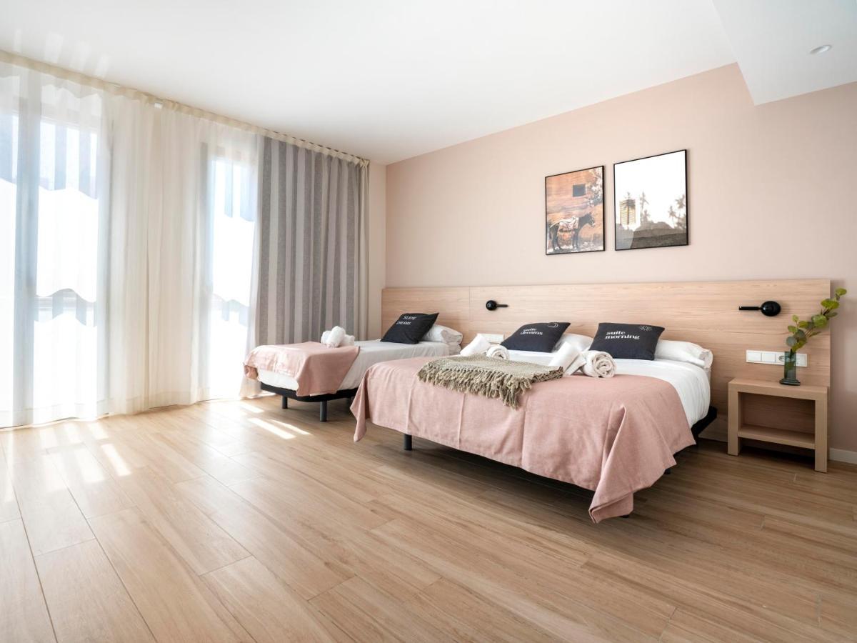Limehome Barcelona Carrer De Besalu 82 Ngoại thất bức ảnh